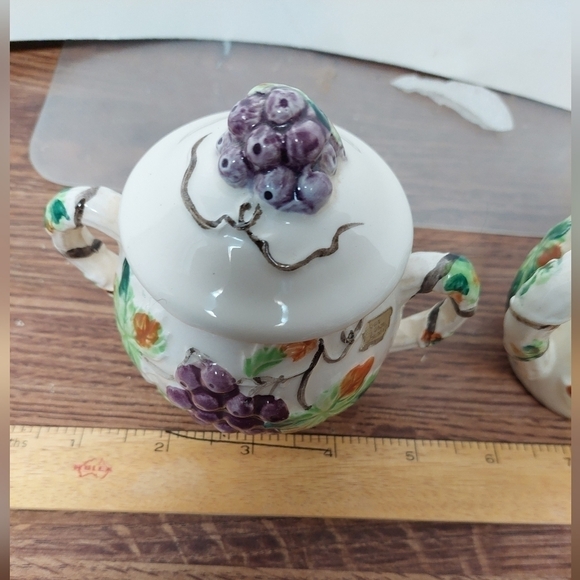 Vintage* Grape Sugar and Creamer Set - Picture 10 of 11